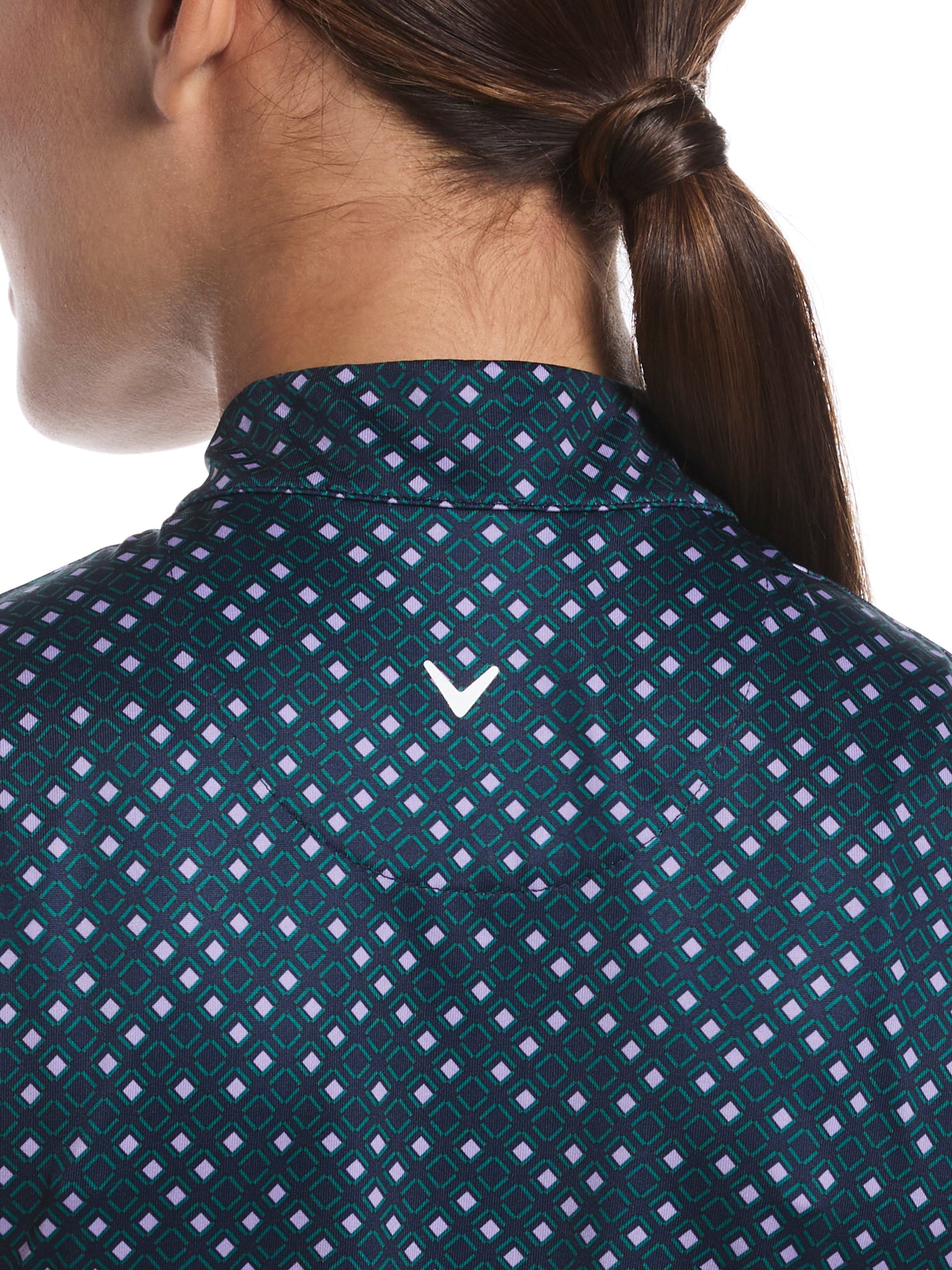 Womens Geo Print Quarter Zip Sleeveless Mock Neck Shirt